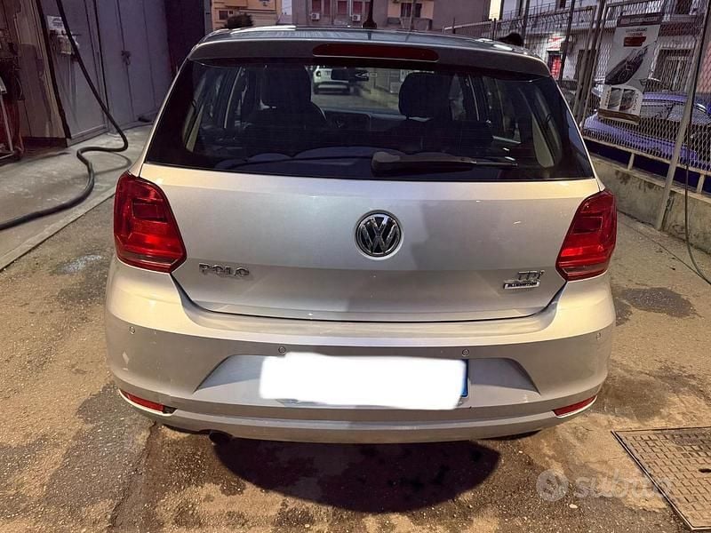 Usata VW Polo 85 CV (62 kW) 2015 Grigio Utilitaria