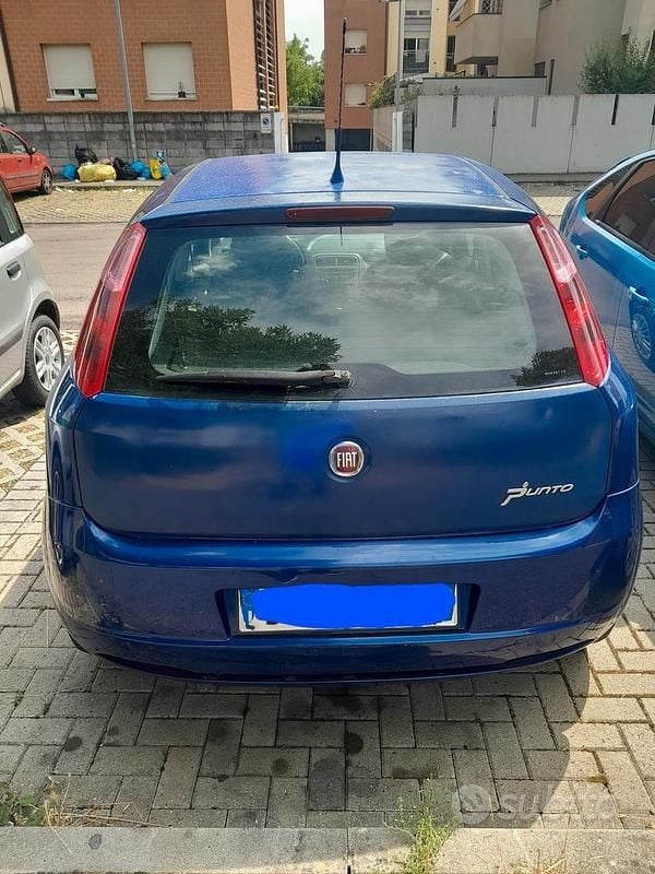 Usata Fiat Punto 77 CV (56 kW) 2008 Blu Utilitaria