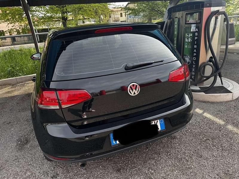Second-hand VW Golf VII Highline 110 CP (80 kW) 2015 Berlinǎ