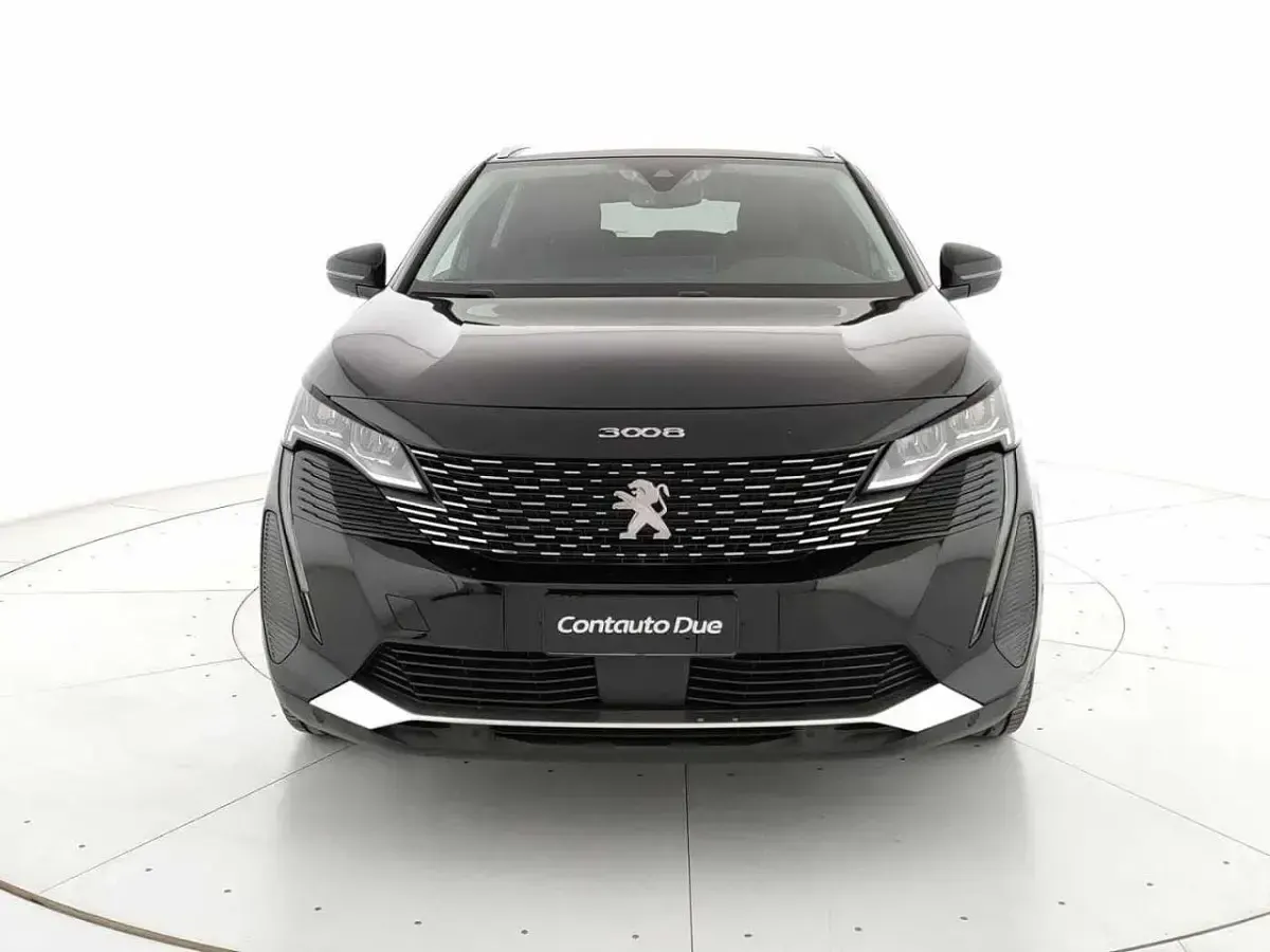 Usata Peugeot e-3008 Allure 164 kW (224 CV) 2021 Nero SUV