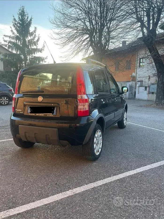 Usata Fiat Panda 4x4 60 CV (44 kW) 2011 Nero Utilitaria