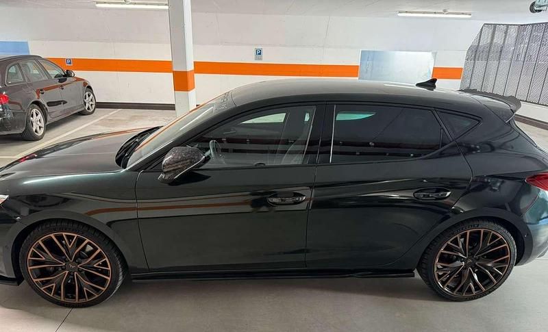 Usata Cupra Leon 245 CV (180 kW) 2022 Nero Utilitaria