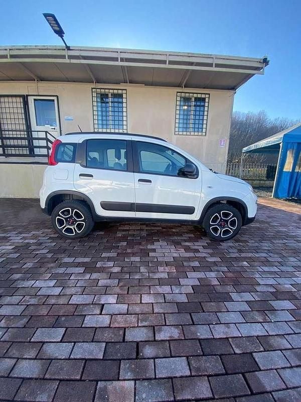 Usata Fiat Panda Cross Cross 71 CV (52 kW) 2021 Bianco Utilitaria