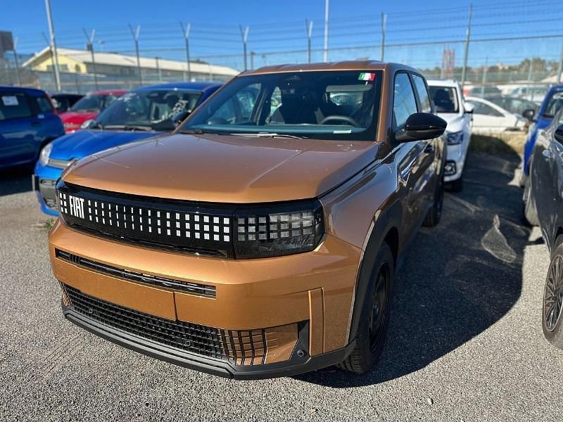 Nuova Fiat Grande Panda Icon 100 CV (73 kW) 2025 Bronzo Utilitaria