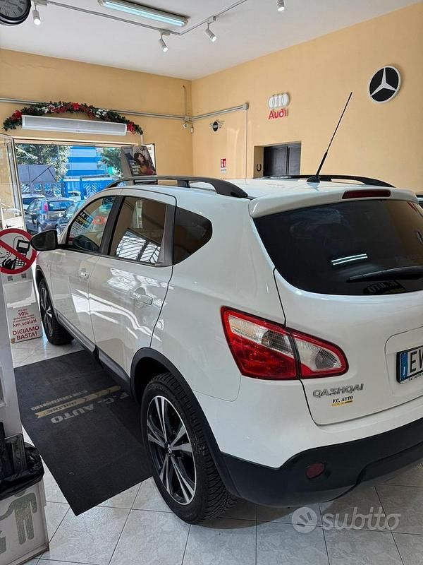 Usata Nissan Qashqai Tekna 110 CV (80 kW) 2014 Bianco SUV