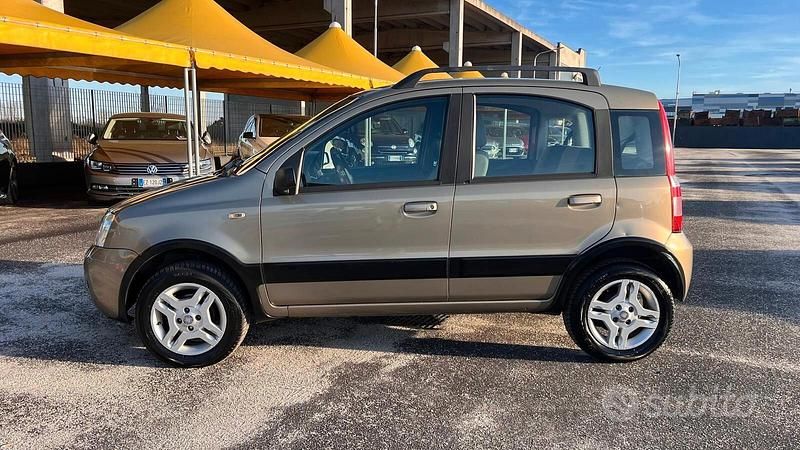 Usata Fiat Panda Dynamic 60 CV (44 kW) 2009 Beige Utilitaria