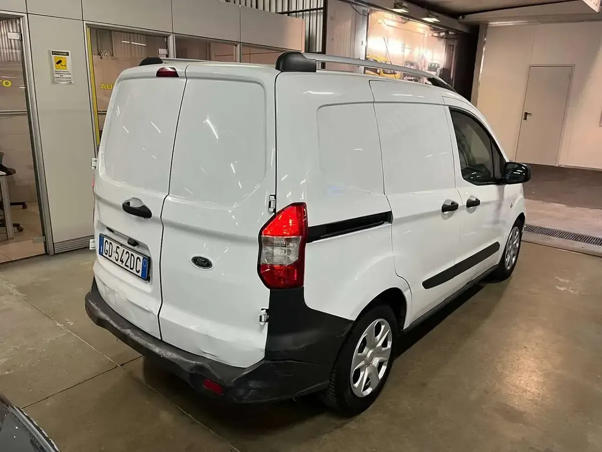 Usata Ford Courier 75 CV (55 kW) 2020 Bianco Monovolume