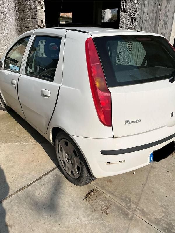 Usata Fiat Punto 60 CV (44 kW) 2006 Bianco Utilitaria
