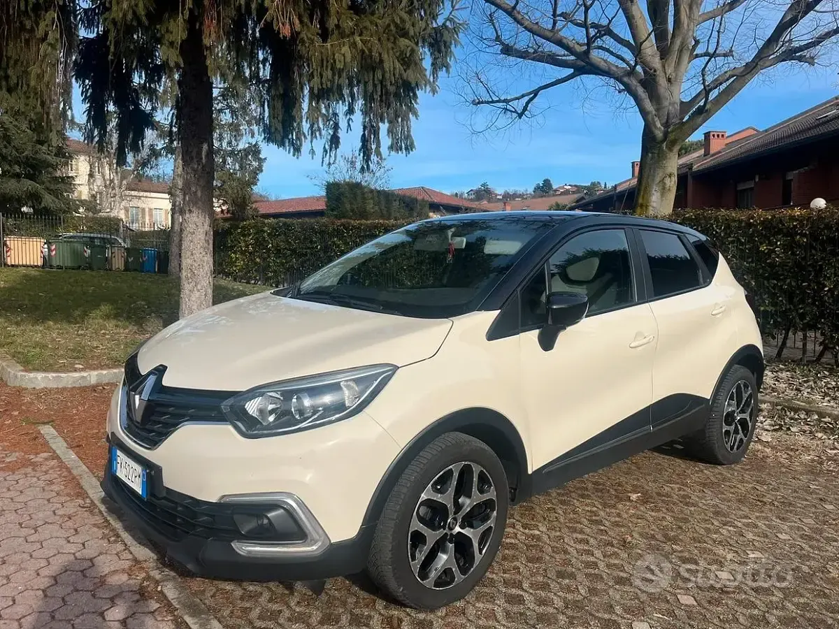 Usata Renault Captur Zen 90 CV (66 kW) 2017 SUV