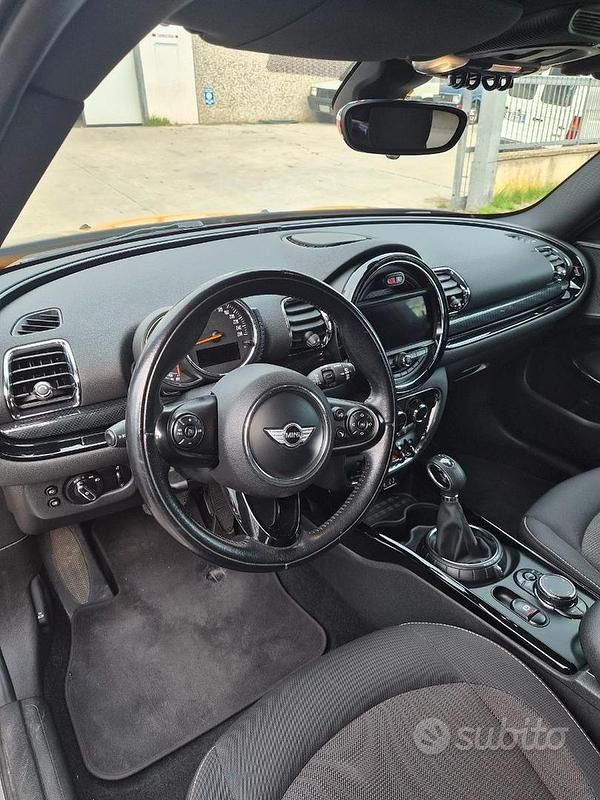 Usata Mini Cooper D Clubman 150 CV (110 kW) 2017 Giallo Station wagon