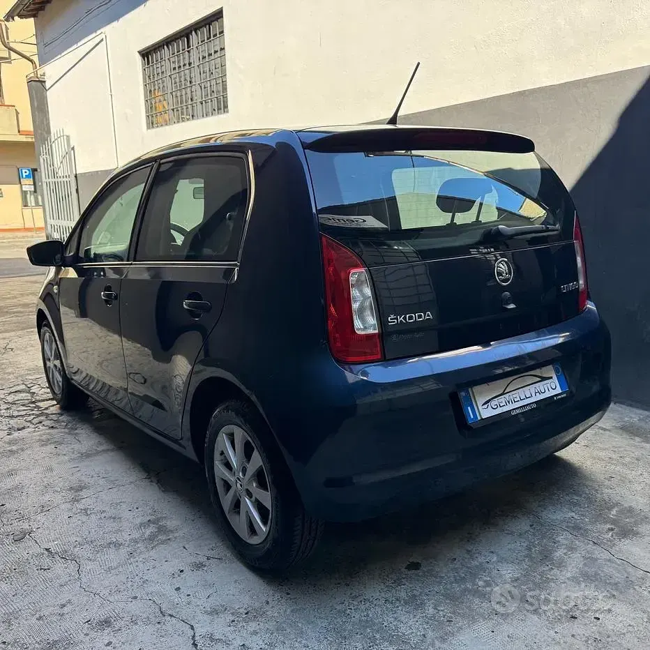 Usata Skoda Citigo Ambition 60 CV (44 kW) 2014 Bluazzurro Utilitaria