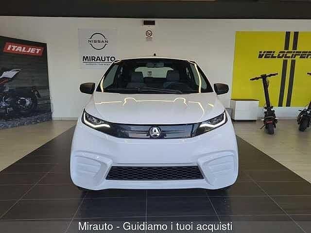 Nuova Aixam City Pack 2025 Bianco Berlina