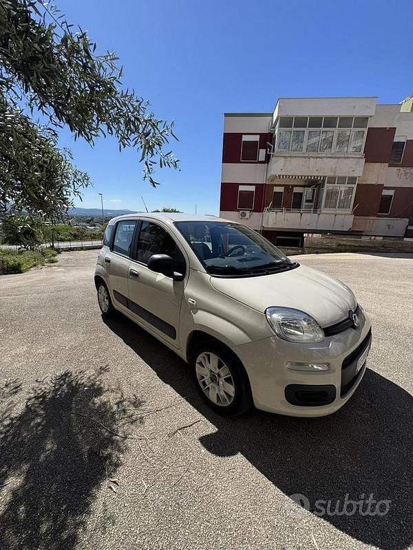Usata Fiat Panda Young 69 CV (50 kW) 2016 Utilitaria