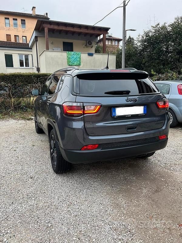 Usata Jeep Compass Night Eagle 131 CV (96 kW) 2022 Grigio SUV