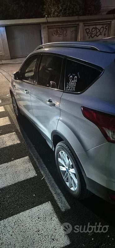 Begagnad Ford Kuga Titanium 150 HK (110 kW) 2016 Grå SUV