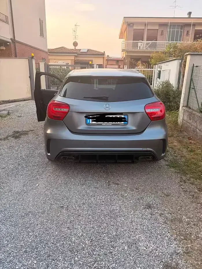 Usata Mercedes A220 Premium 170 CV (125 kW) 2014 Grigio Utilitaria