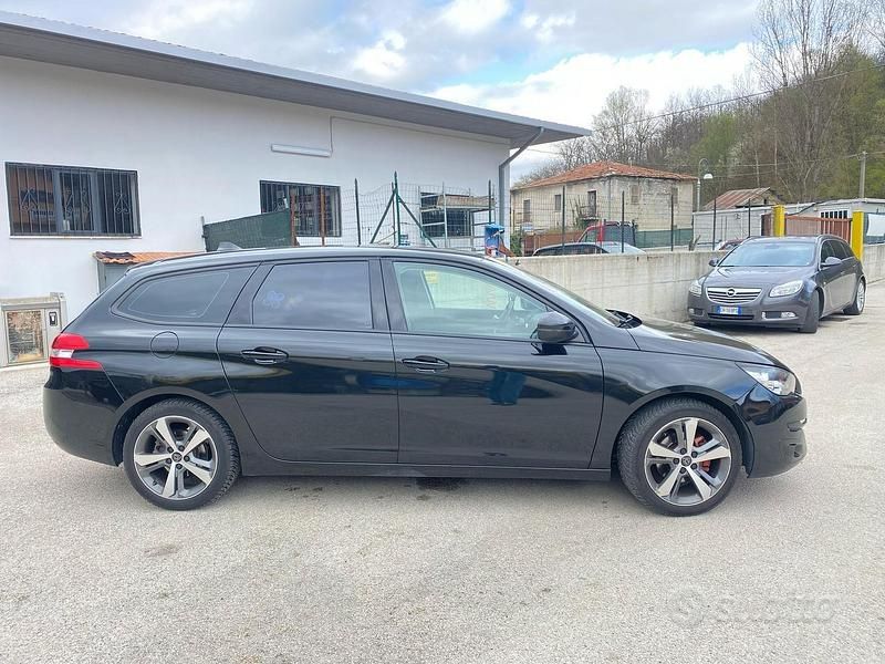 Usata Peugeot 308 SW 120 CV (88 kW) 2015 Nero Station wagon