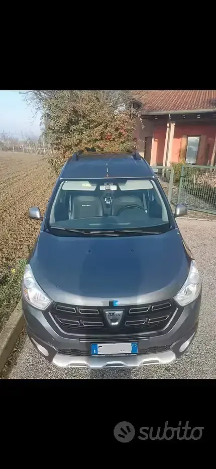 Usata Dacia Dokker Stepway 90 CV (66 kW) 2018 Grigio Monovolume