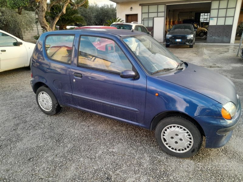 Usata Fiat 600 Young 54 CV (39 kW) 2000 Blu Utilitaria