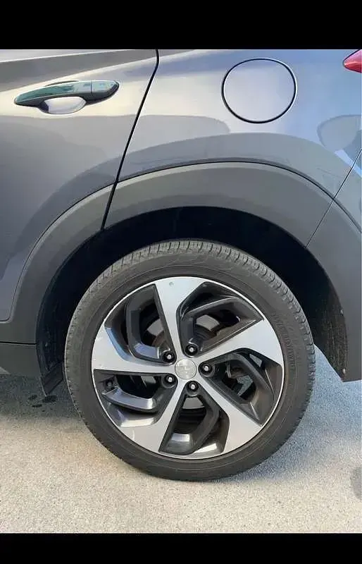 Usata Hyundai Tucson Xpossible 136 CV (100 kW) 2015 Blu/azzurro SUV