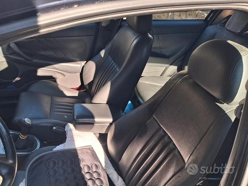 Usata Alfa Romeo 147 120 CV (88 kW) 2005 Utilitaria