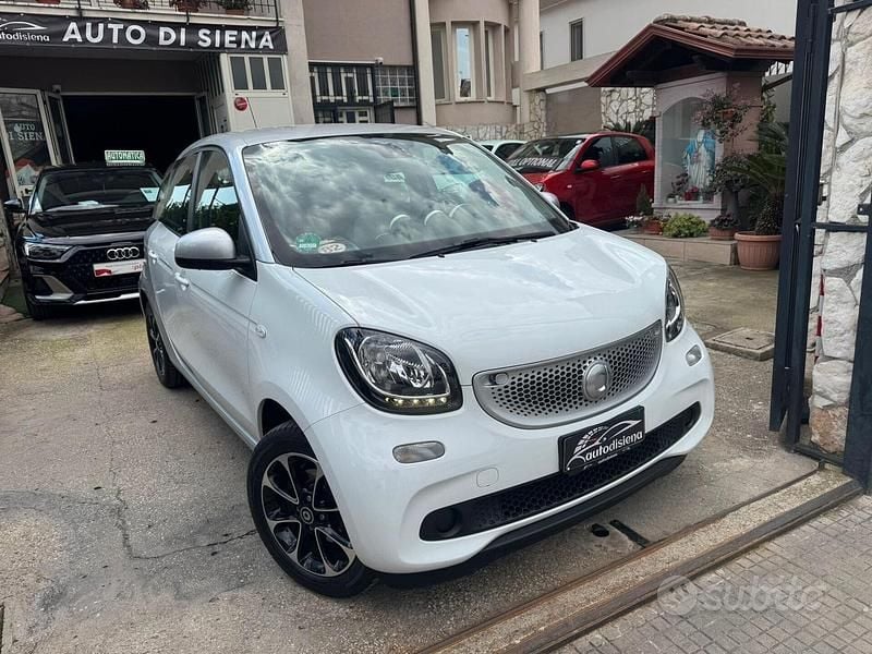 Usata Smart ForFour Passion 71 CV (52 kW) 2016 Bianco Utilitaria