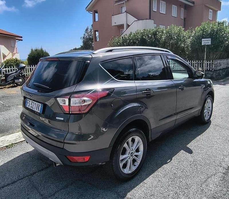 Usata Ford Kuga Titanium S 120 CV (88 kW) 2018 SUV