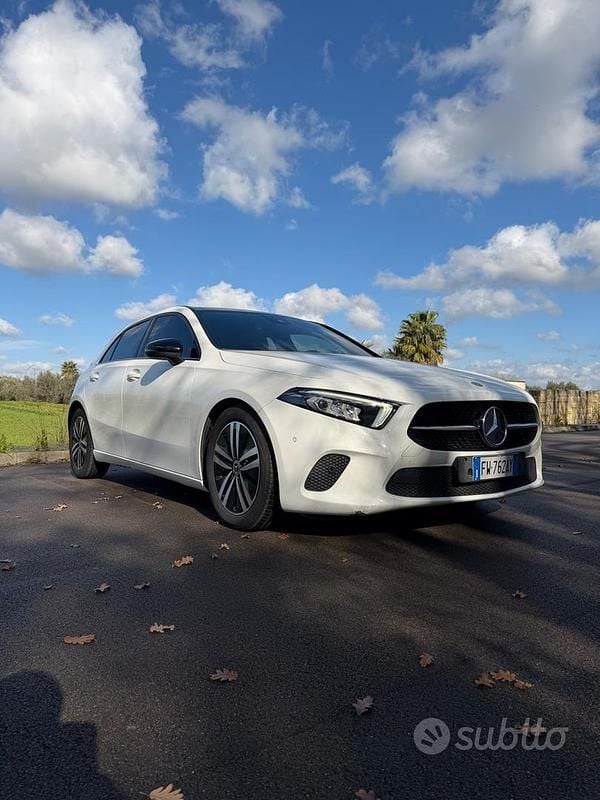 Usata Mercedes A180 Business 115 CV (84 kW) 2019 Bianco Berlina