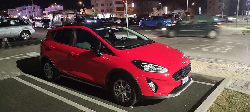 Usata Ford Fiesta Active 101 CV (74 kW) 2019 Rosso Berlina