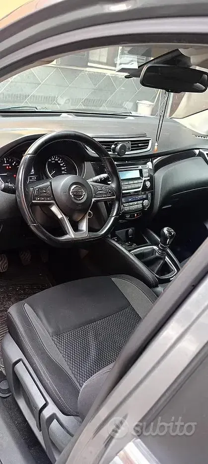 Usata Nissan Qashqai Tekna+ 131 CV (96 kW) 2018 Grigio SUV