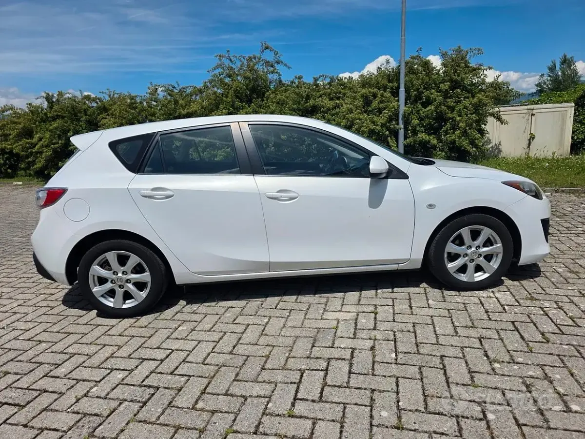 Usata Mazda 3 116 CV (85 kW) 2010 Bianco Berlina