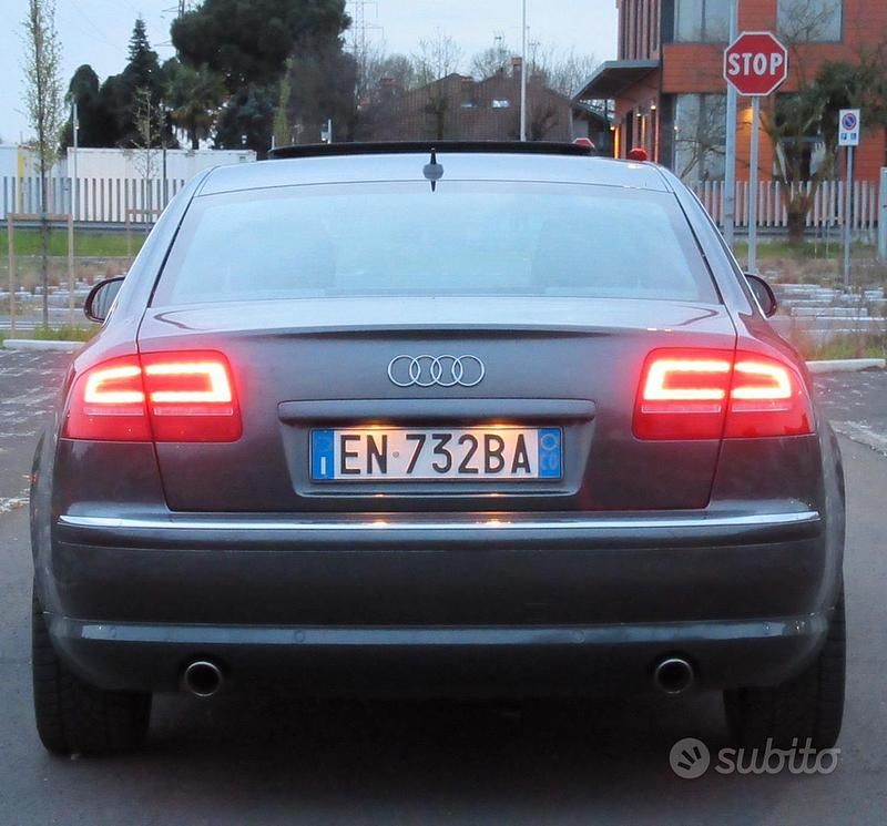 Usata Audi A8 233 CV (171 kW) 2010 Grigio Berlina