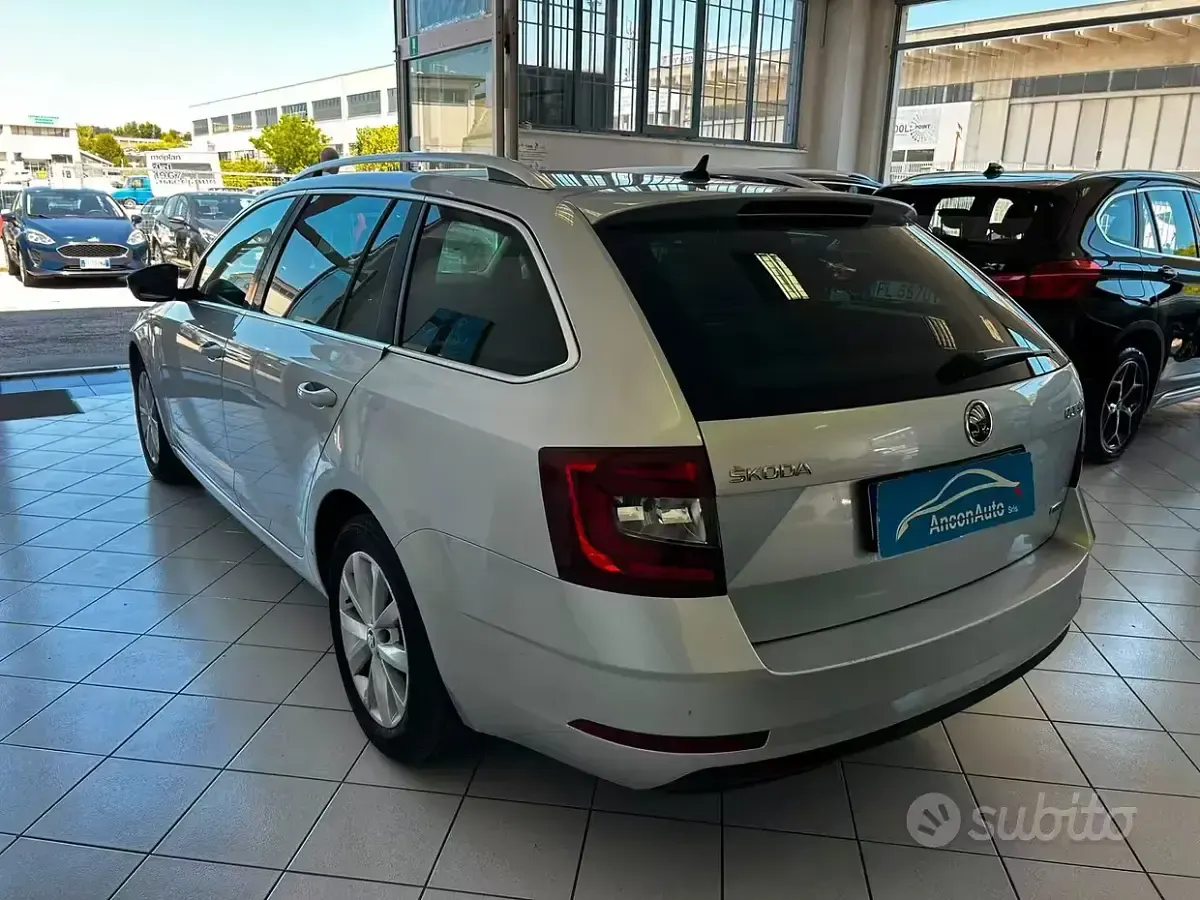 Usata Skoda Octavia G-TEC Style 131 CV (96 kW) 2019 Grigio Station wagon