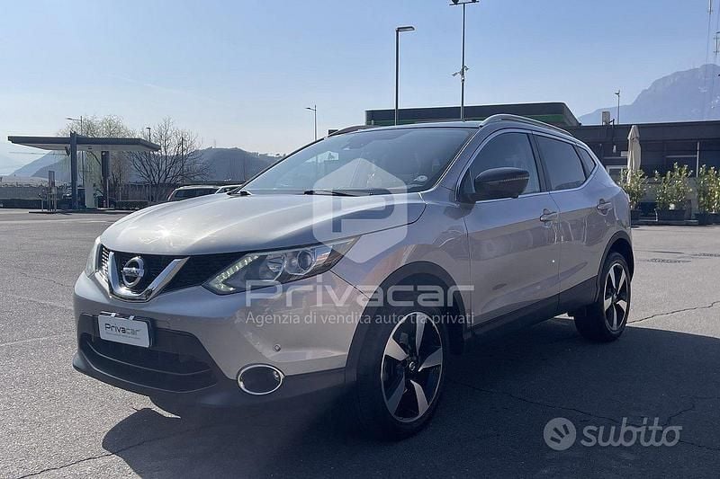 Usata Nissan Qashqai N-Connecta 110 CV (80 kW) 2017 Grigio SUV