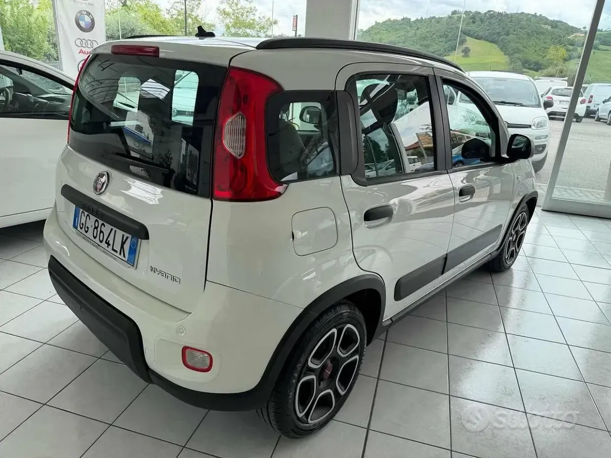 Usata Fiat Panda City Life 70 CV (51 kW) 2021 Bianco Utilitaria