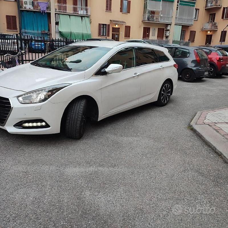 Usata Hyundai i40 141 CV (103 kW) 2017 Bianco Station wagon