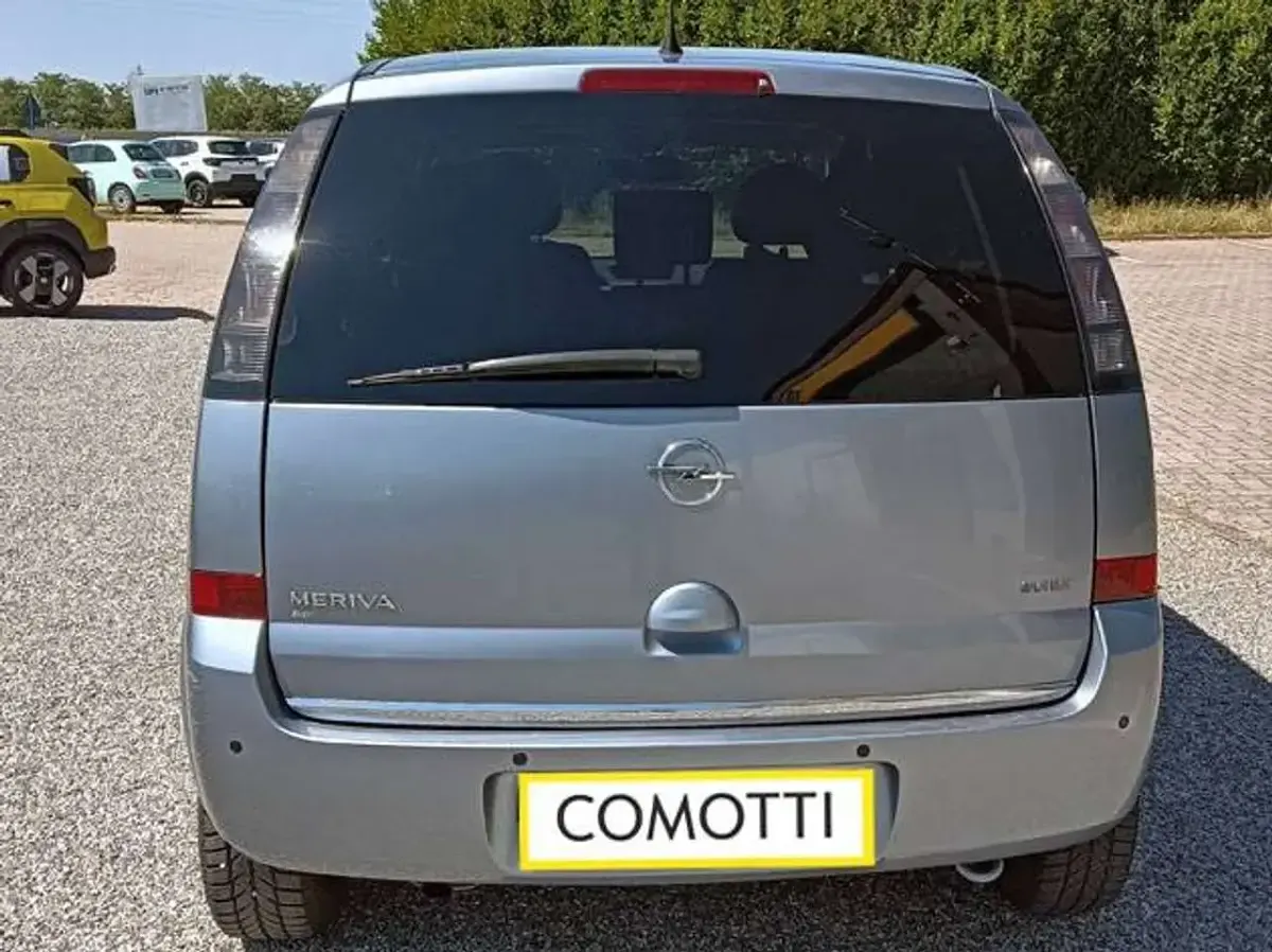 Usata Opel Meriva Enjoy 90 CV (66 kW) 2010 Grigio Monovolume