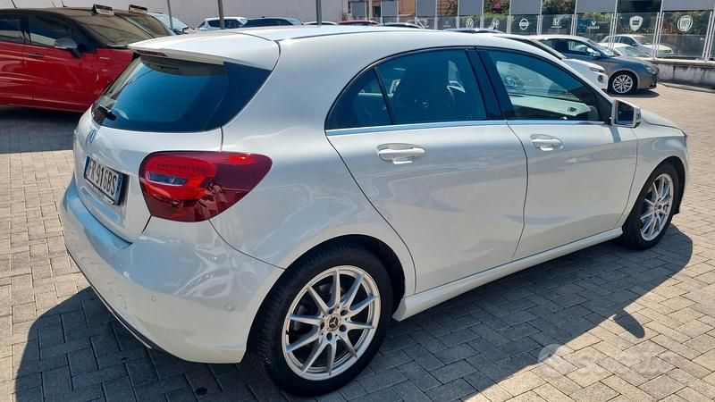 Usata Mercedes A200 Business 136 CV (100 kW) 2018 Bianco Berlina