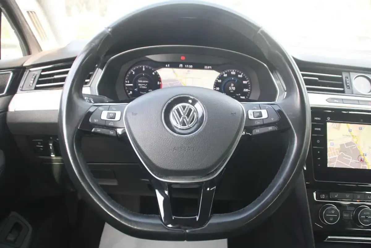 Usata VW Passat Executive 150 CV (110 kW) 2018 Grigio Station wagon