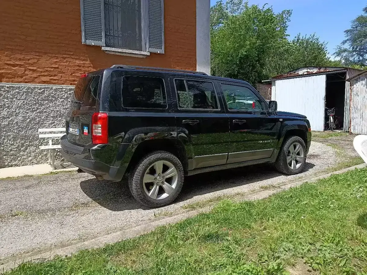 Usata Jeep Patriot 163 CV (119 kW) 2011 Nero SUV
