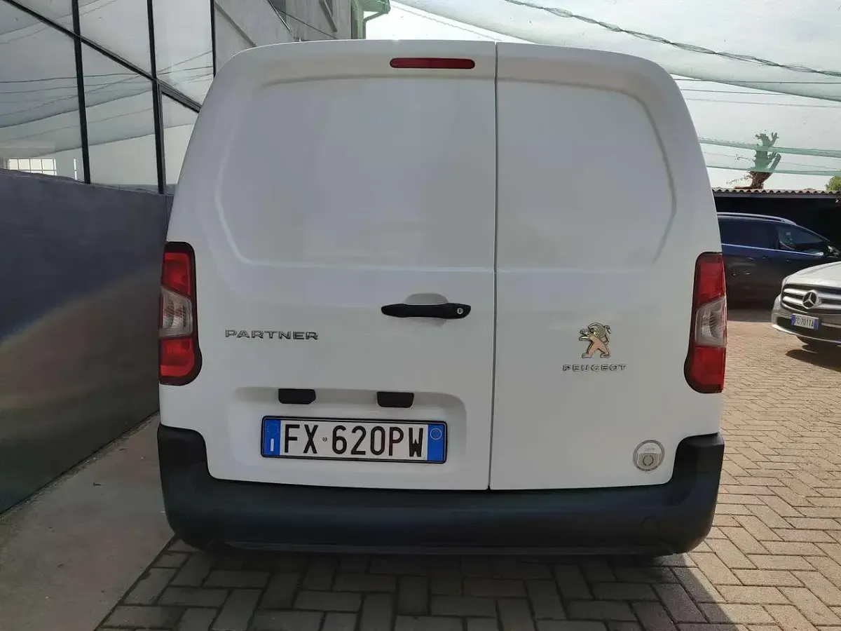 Usata Peugeot Partner 99 CV (72 kW) 2019 Bianco Monovolume
