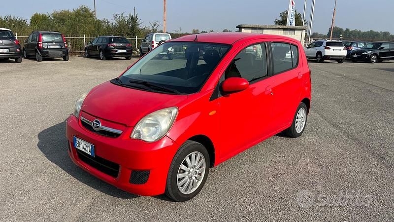 Usata Daihatsu Cuore TAKA 69 CV (50 kW) 2010 Rosso Utilitaria