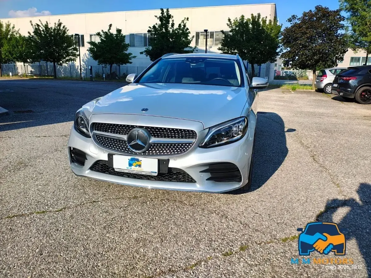 Usata Mercedes EQC400 Premium 142 kW (194 CV) 2020 Gray SUV