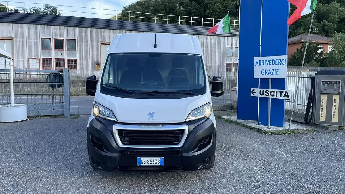 Usata Peugeot Boxer 120 CV (88 kW) 2024 Bianco Furgone