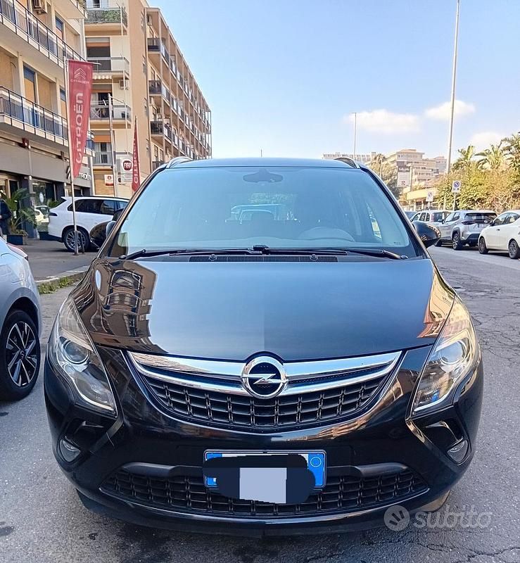 Usata Opel Zafira Tourer 136 CV (100 kW) 2014 Nero Monovolume
