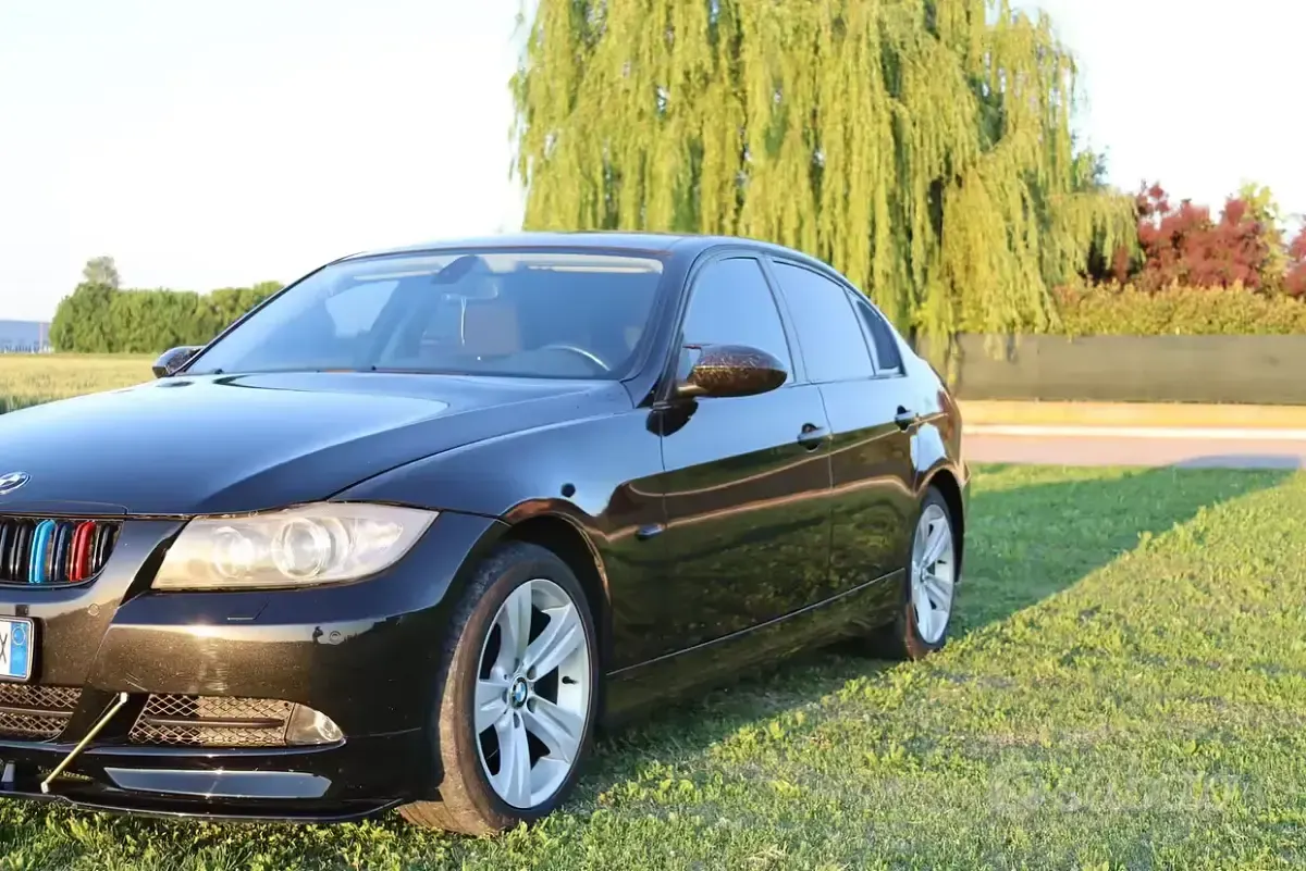Usata BMW 320 177 CV (130 kW) 2008 Nero Berlina