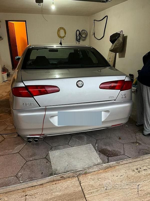 Usata Alfa Romeo 166 190 CV (139 kW) 2001 Grigio Berlina