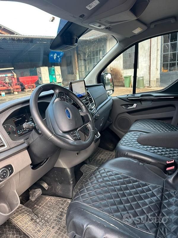 Usata Ford Transit Custom 136 CV (100 kW) 2023 Nero Berlina