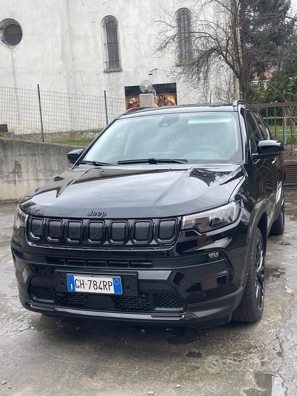 Nero Usata 2022 Jeep Compass SUV | 24.500 € (Buon prezzo) - Immagine 1/4