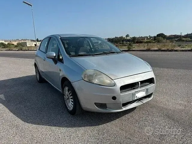 Usata Fiat Grande Punto Dynamic 75 CV (55 kW) 2008 Utilitaria